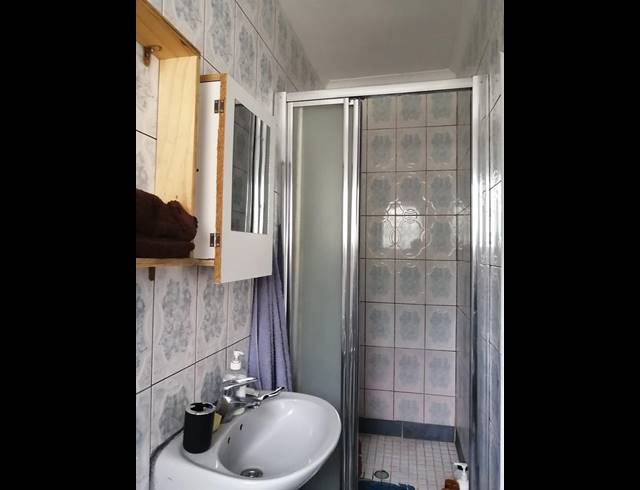 3 BEDROOM PROPERTY TO RENT IN CROSSMOOR